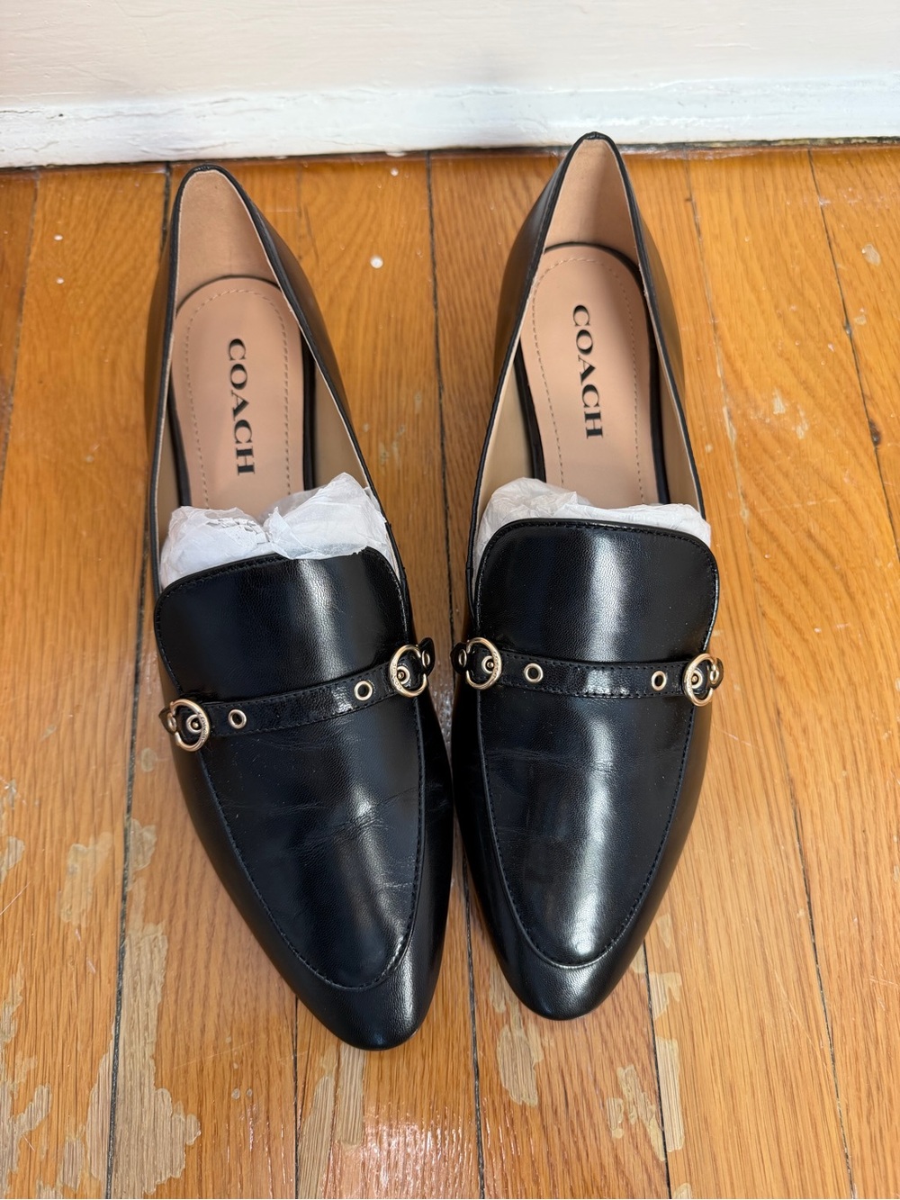 Coach Black Leather Pointed-Toe Loafers with Gold Hardware size 9.5 - Picture 2 of 8